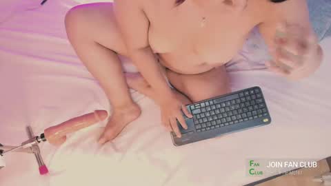 Snapshot of candle_lz chatting on March 8, 2025, 3:50 am candle_lz online show from March 8, 2025, 3:50 am