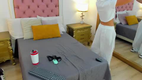 Snapshot of candy5girl chatting on February 11, 2025, 1:41 am Candy online show from February 11, 2025, 1:41 am