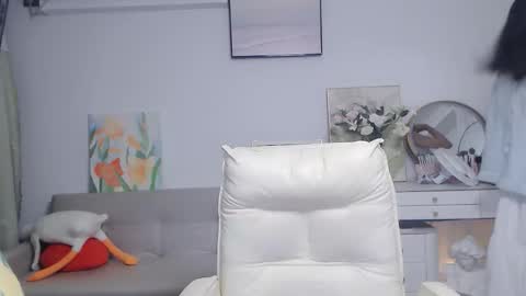 candy8998 online show from October 28, 2025, 10:34 pm