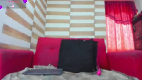 Candy  Brown online show from January 30, 2025, 3:40 pm