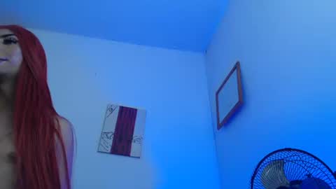 Snapshot of candy_cumyy1 chatting on December 16, 2024, 3:32 pm candy_cumyy1 online show from December 16, 2024, 3:32 pm