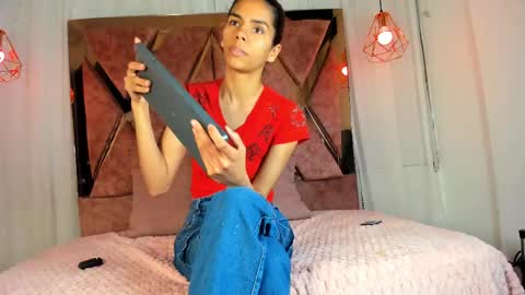 CANDY  online show from October 6, 2025, 10:51 pm