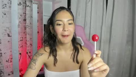 Snapshot of candy_hes chatting on December 4, 2024, 11:57 pm Nickol online show from December 4, 2024, 11:57 pm