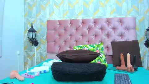 Snapshot of candy_hotsexxxx chatting on February 10, 2025, 4:52 am candy_hotsexxxx online show from February 10, 2025, 4:52 am