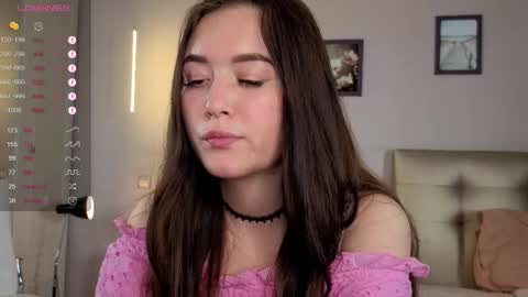 Leya online show from October 9, 2025, 4:27 pm