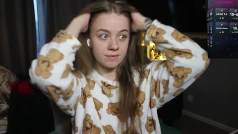 Snapshot of candy_meggie chatting on January 16, 2025, 1:04 pm Megan online show from January 16, 2025, 1:04 pm