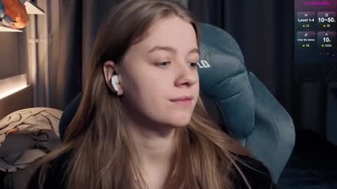 Snapshot of candy_meggie chatting on January 27, 2025, 2:35 pm Megan online show from January 27, 2025, 2:35 pm