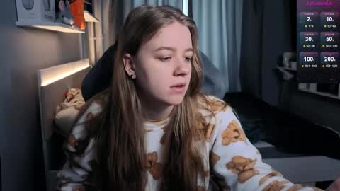 Snapshot of candy_meggie chatting on February 17, 2025, 11:02 am Megan online show from February 17, 2025, 11:02 am