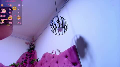 Ania online show from May 10, 2026, 11:04 am