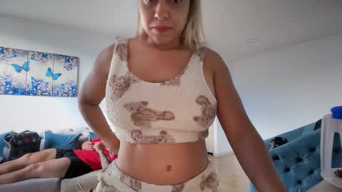 Snapshot of candy_sam28 chatting on February 16, 2026, 10:17 pm samantha online show from February 16, 2026, 10:17 pm