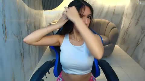 Candy  online show from May 15, 2026, 3:24 am