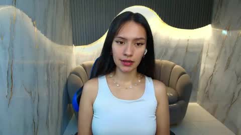 Candy  online show from May 17, 2026, 3:04 am