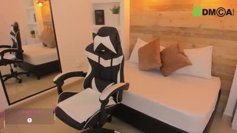 Snapshot of candy_summer28_ chatting on November 11, 2025, 7:25 pm CANDY online show from November 11, 2025, 7:25 pm