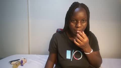 candycurly_ online show from March 6, 2025, 12:00 am