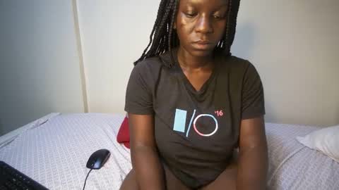 candycurly_ online show from October 7, 2025, 2:53 am