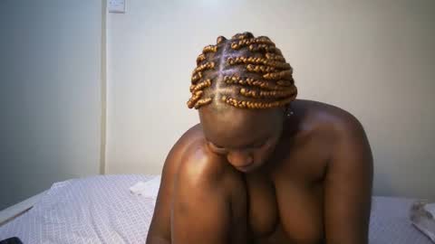 candycurly_ online show from November 26, 2025, 3:24 pm