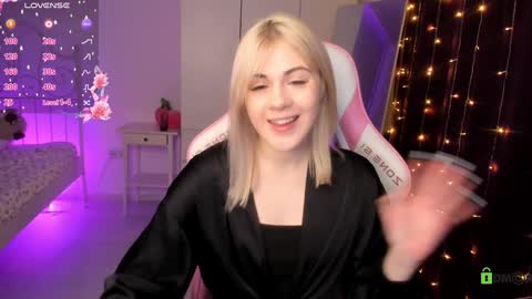 Snapshot of candyhannah chatting on December 29, 2024, 5:22 pm You can call me HH online show from December 29, 2024, 5:22 pm