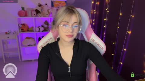 Snapshot of candyhannah chatting on February 2, 2025, 4:00 pm You can call me HH online show from February 2, 2025, 4:00 pm