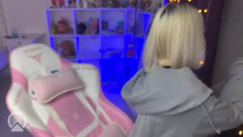 Snapshot of candyhannah chatting on September 14, 2025, 6:51 pm You can call me HH online show from September 14, 2025, 6:51 pm