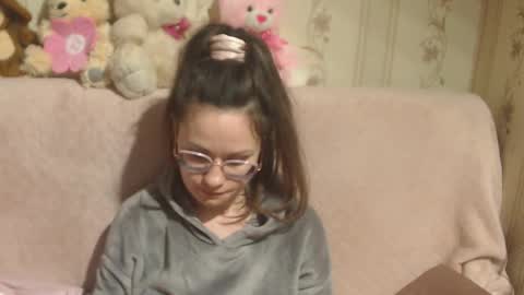 say meow and send tip  online show from March 24, 2026, 4:34 pm