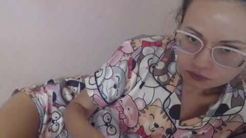 say meow and send tip  online show from July 4, 2026, 6:41 am