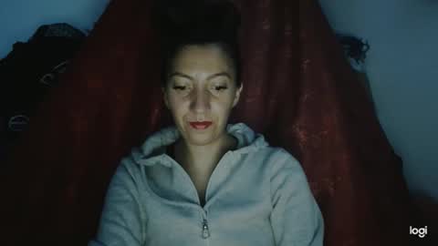 Snapshot of candymilfff chatting on December 11, 2024, 4:49 am candymilfff online show from December 11, 2024, 4:49 am