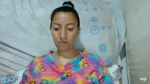 Snapshot of candymilfff chatting on October 1, 2025, 3:34 am candymilfff online show from October 1, 2025, 3:34 am