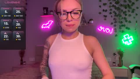 Snapshot of candyrass chatting on May 26, 2026, 7:26 am Candy online show from May 26, 2026, 7:26 am