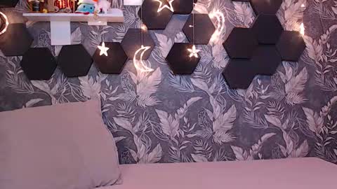 Snapshot of candyyyyrio chatting on February 27, 2026, 3:28 am Mia online show from February 27, 2026, 3:28 am