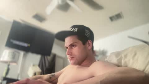 Snapshot of canekohl chatting on January 1, 2025, 7:52 am ColeKaine online show from January 1, 2025, 7:52 am