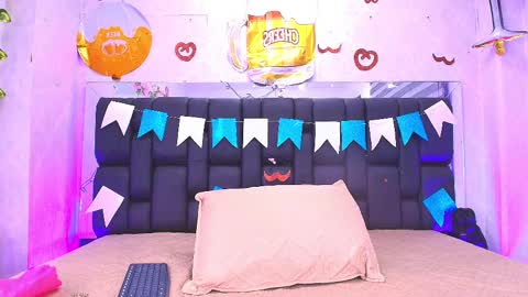 Aura  online show from September 25, 2025, 11:58 am