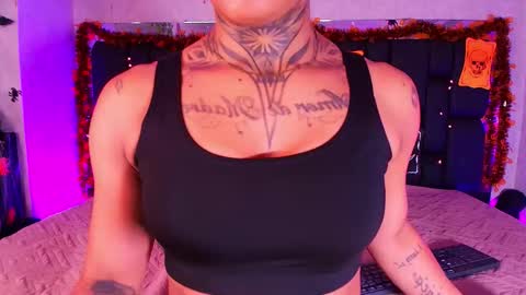 Aura  online show from October 11, 2025, 12:04 pm