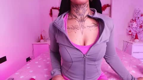 Aura  online show from December 4, 2025, 11:52 am