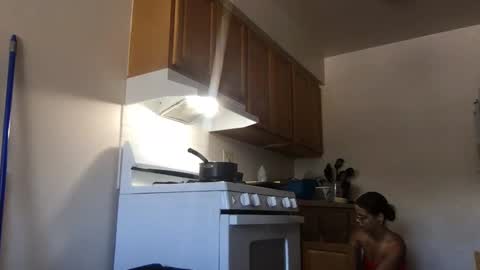 Snapshot of cannakams chatting on September 8, 2025, 5:01 pm online show from September 8, 2025, 5:01 pm