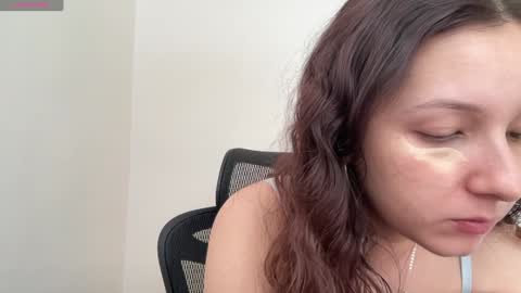 Snapshot of cappuccinokiss chatting on February 7, 2025, 10:08 am Emma online show from February 7, 2025, 10:08 am