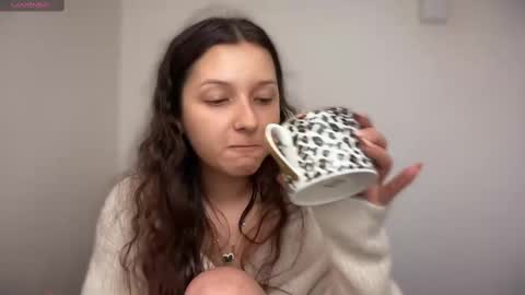 Snapshot of cappuccinokiss chatting on February 10, 2025, 2:26 pm Emma online show from February 10, 2025, 2:26 pm