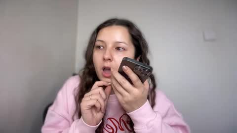 Snapshot of cappuccinokiss chatting on February 18, 2026, 8:10 am Emma online show from February 18, 2026, 8:10 am