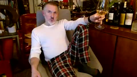 Snapshot of captian_rich chatting on December 20, 2025, 1:23 am captian_rich online show from December 20, 2025, 1:23 am