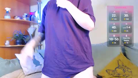 Snapshot of car0line1995 chatting on November 23, 2025, 8:14 am girl - foxi and tranny - kami online show from November 23, 2025, 8:14 am