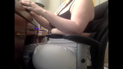 carabelle89 online show from April 15, 2026, 10:21 pm