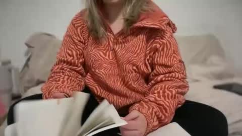 Snapshot of carabou11 chatting on February 23, 2026, 2:53 am Cara Bou online show from February 23, 2026, 2:53 am