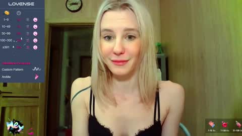 Snapshot of caramel_pie_ chatting on February 15, 2025, 6:33 pm caramel online show from February 15, 2025, 6:33 pm