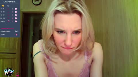 Snapshot of caramel_pie_ chatting on March 10, 2025, 5:50 pm caramel online show from March 10, 2025, 5:50 pm