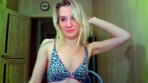 Snapshot of caramel_pie_ chatting on September 9, 2025, 7:24 pm caramel online show from September 9, 2025, 7:24 pm
