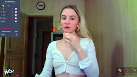 Snapshot of caramel_pie_ chatting on October 4, 2025, 8:29 pm caramel online show from October 4, 2025, 8:29 pm