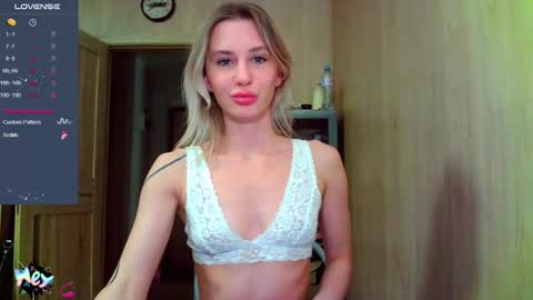 Snapshot of caramel_pie_ chatting on December 3, 2025, 11:14 pm caramel online show from December 3, 2025, 11:14 pm