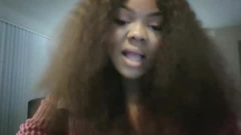 caramel_sexy4u online show from November 22, 2025, 4:44 am