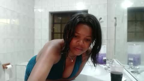 fifi online show from April 12, 2026, 7:41 pm