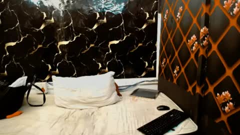 Snapshot of caramelminxx_ chatting on July 10, 2026, 7:34 am caramelminxx_ online show from July 10, 2026, 7:34 am