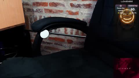 carameltoy4 online show from January 11, 2026, 8:52 am